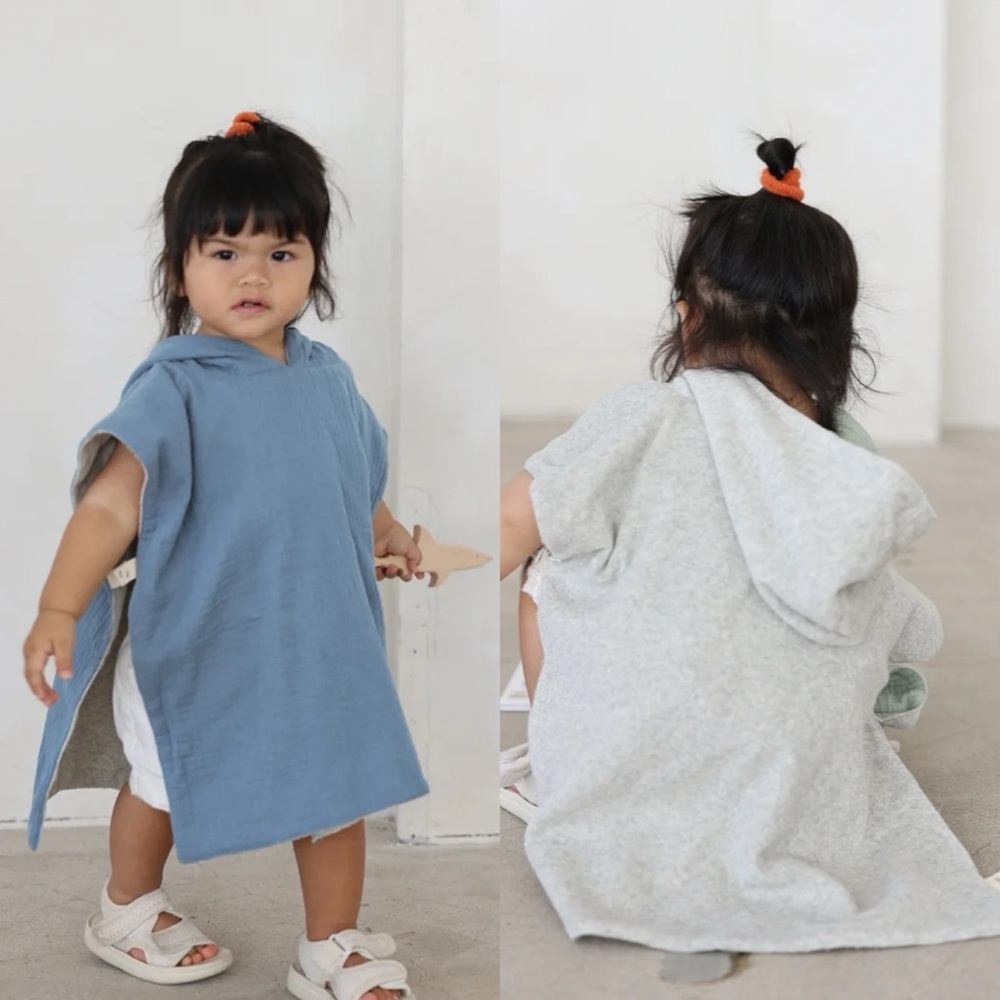 NWT Big Little Universe Reversible Muslin/ Terry Cotton Hooded Toddler Poncho.